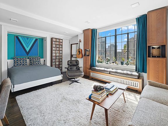 4th image of 320 E 42nd St APT 3010