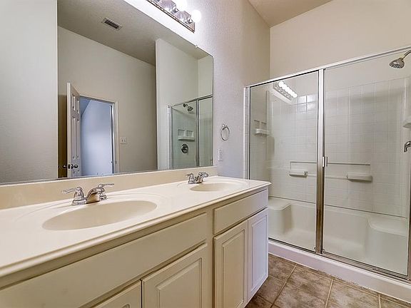 4th image of 5141 Breeze Hollow Ct
