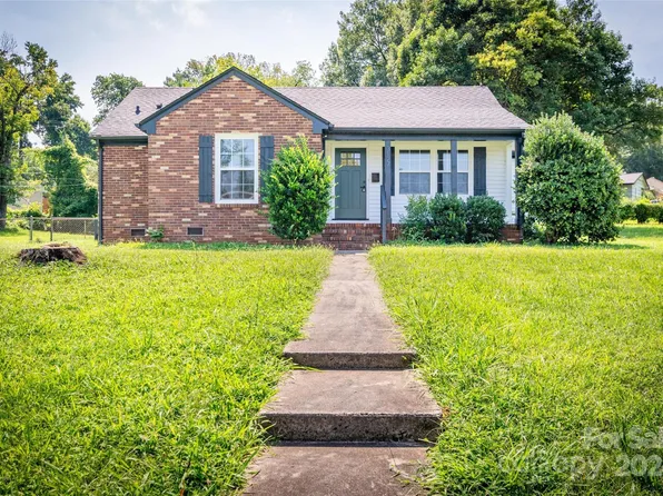 3127 Manchester Dr, Charlotte, NC 28217