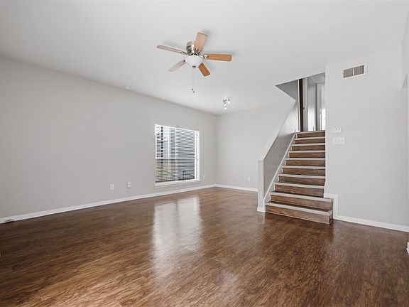 4th image of 3758 Tanglewilde St #E1