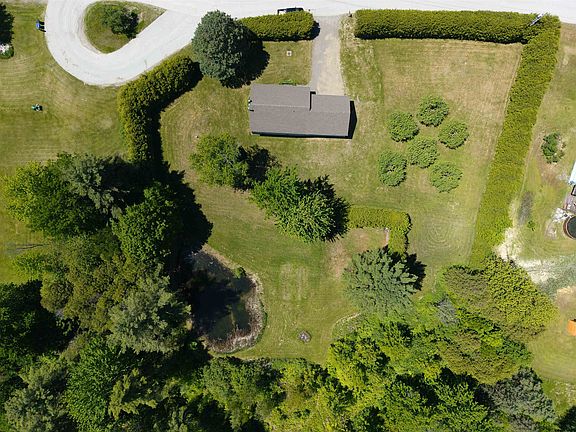 4th image of 219 Cedar Drive