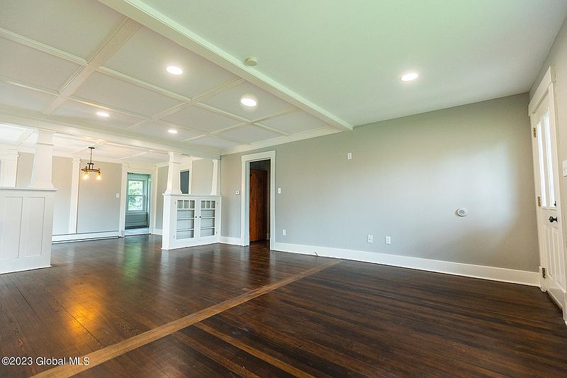 5th image of 1 Lighthall Avenue Avenue