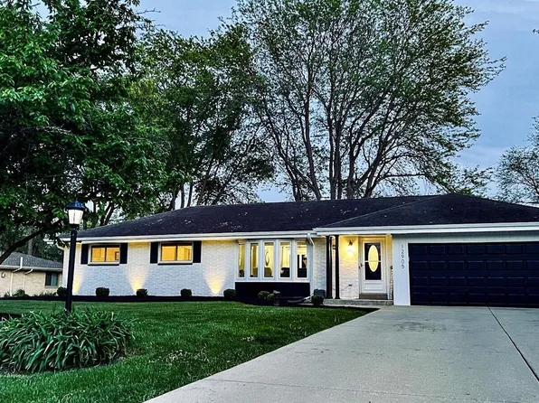 12905 Wembley ROAD, Brookfield, WI 53005