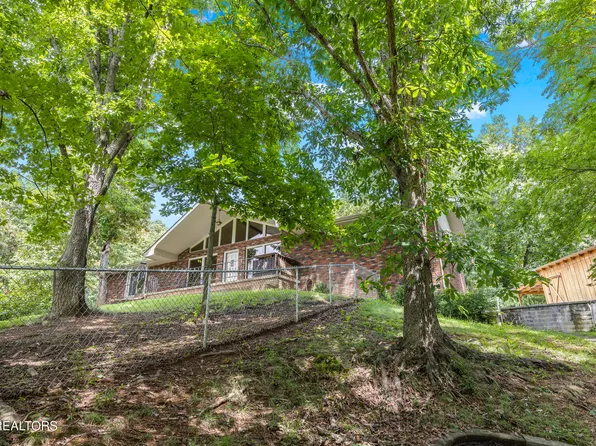 744 Lee Cir, Sevierville, TN 37862