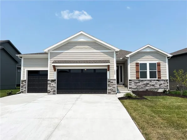 1506 SW Arbor Park Dr, Lees Summit, MO 64082