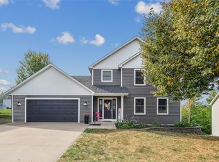 779 183rd Pl, Pella, IA 50219