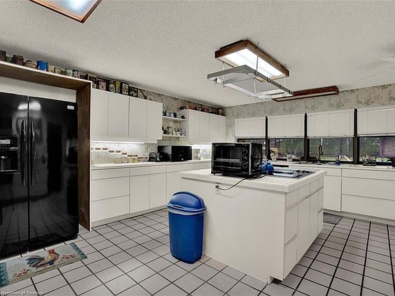 2nd image of 1655 Dinner Lake Dr
