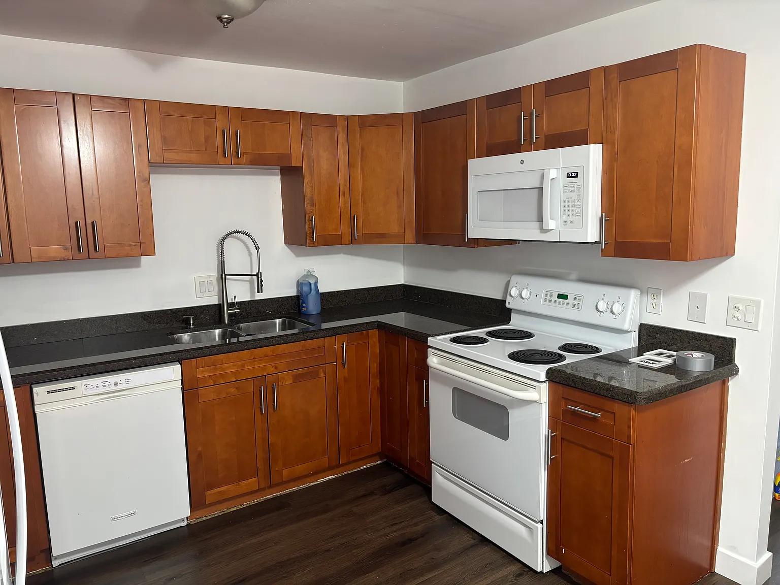 741 Palm View Dr — Photo 4