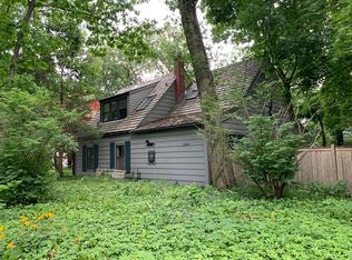 1380 Edgewood Ln, Winnetka, IL 60093