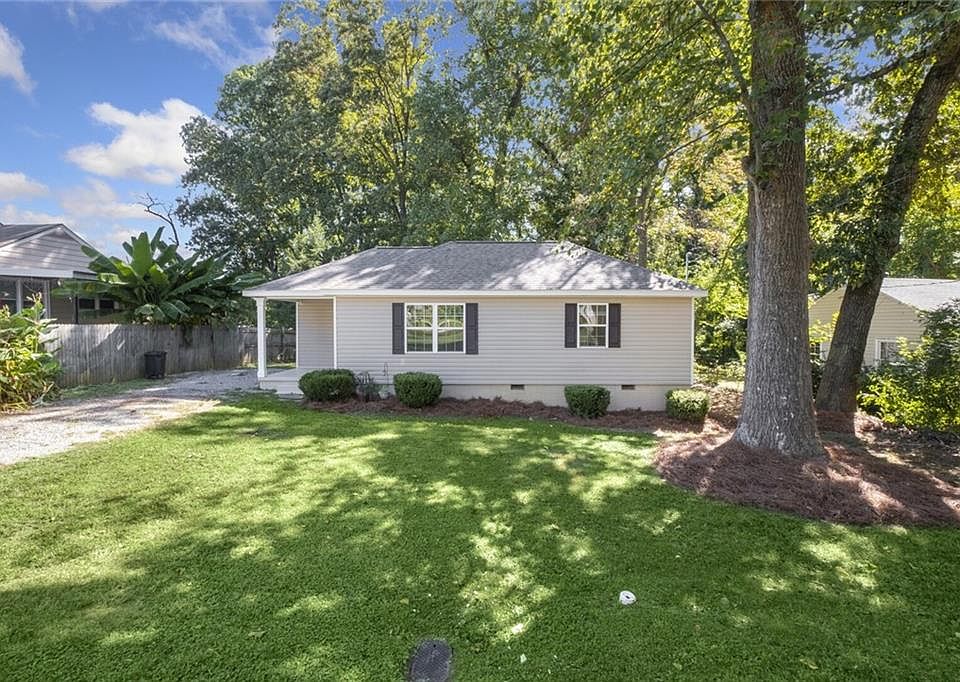 1st image of 147 Goldie Dr SE