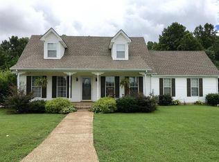 494 Old Snow Hill Rd, Dowelltown, TN 37059