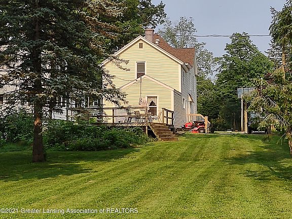 3rd image of 222 S River St