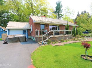 1009 Tollgate Ln, Schenectady, NY 12303