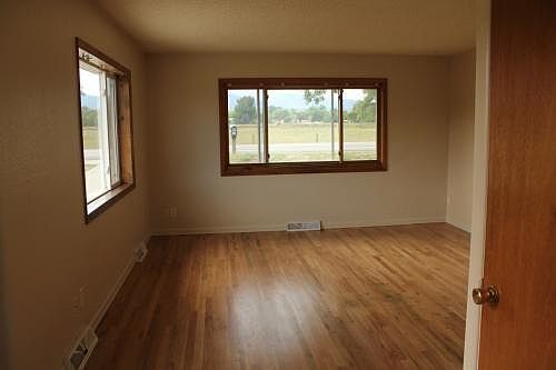 2nd image of 218 N Taft Hill Rd