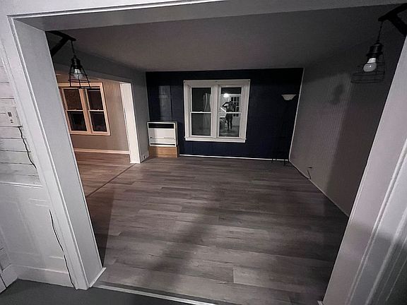 2nd image of 7 Summit Ave