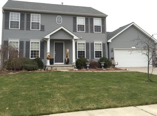 5117 Weatherstone Dr, North Ridgeville, OH 44039