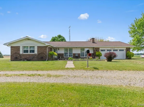 7247 N State Rd, Owosso, MI 48867