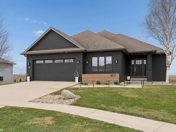 401 Bedford Ct, Clear Lake, IA 50428