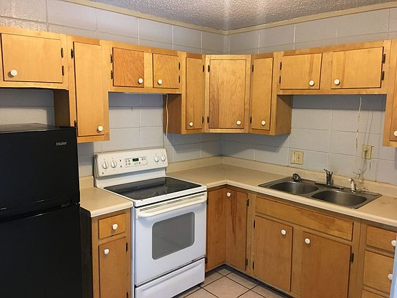 3rd image of 8 Pine Tree Apartment Rd