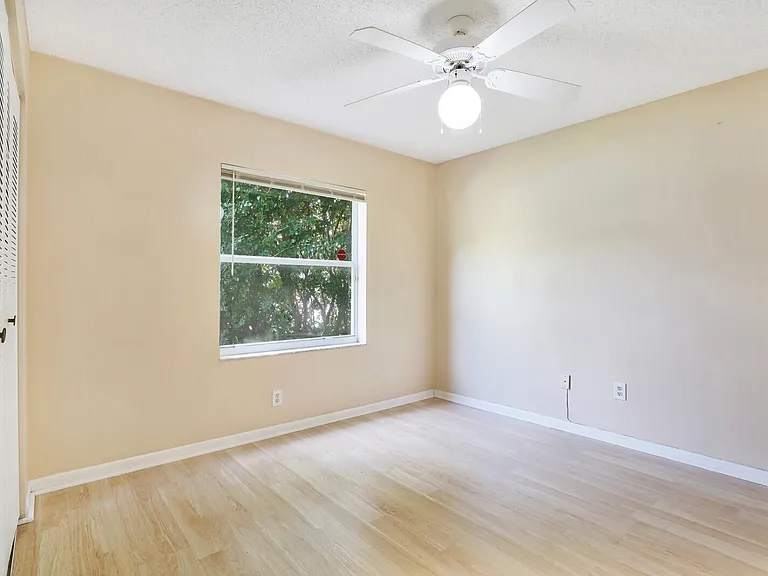 10567 Paso Fino Dr — Photo 21