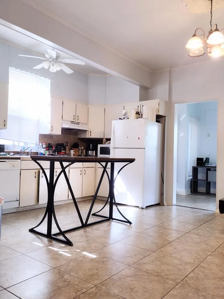 7325 Sycamore Street - 7325-4B — Photo 3