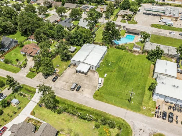 16737 Sprawling Oaks Dr, Conroe, TX 77385