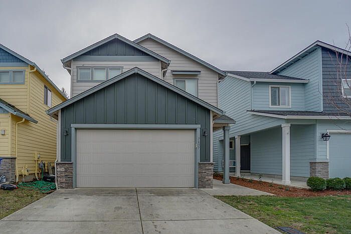1st image of 7637 NE 61st Way