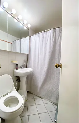 Rented by City Connections Realty | media 28