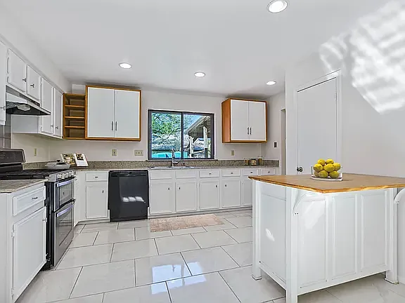 1300 Monica St — Photo 4