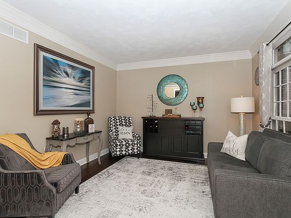 3rd image of 2269 Brookwood Dr