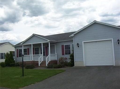 1st image of 21 Stone Meadow Dr