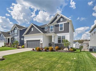 342 Foxglove Dr, Wadsworth, OH 44281