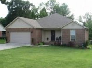 1500 Neptune St, Russellville, AR 72801
