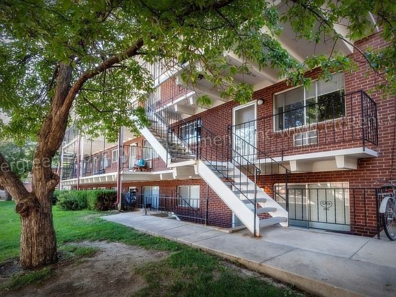 2nd image of 1109 Alford St APT 204