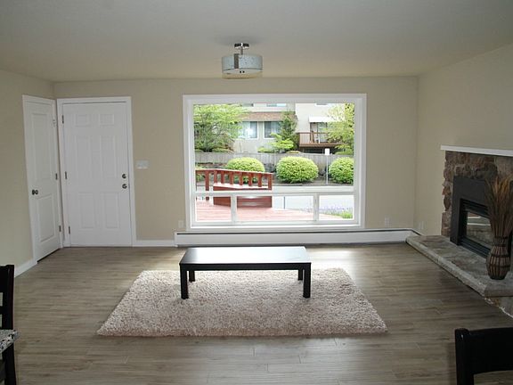 3rd image of 19222 40th Ave W