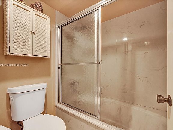 4th image of 2814 N 46th Ave APT H676