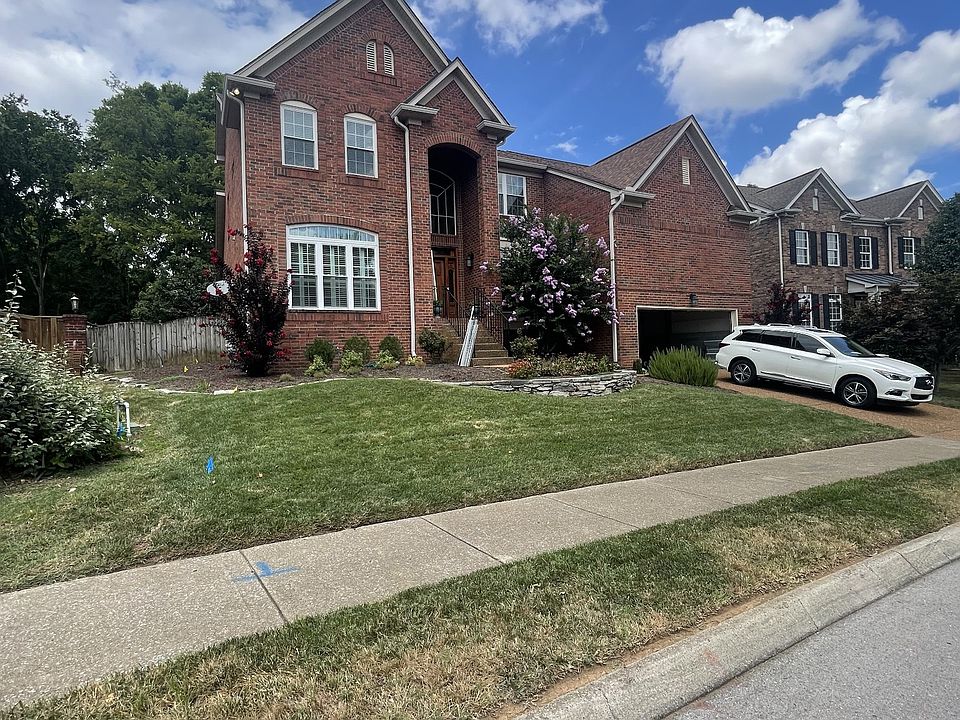 2nd image of 413 Logans Cir