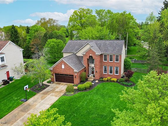 2nd image of 445 Butterfield Cir