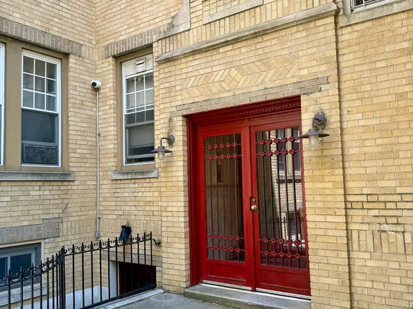 561 41st Street image 4 of 22