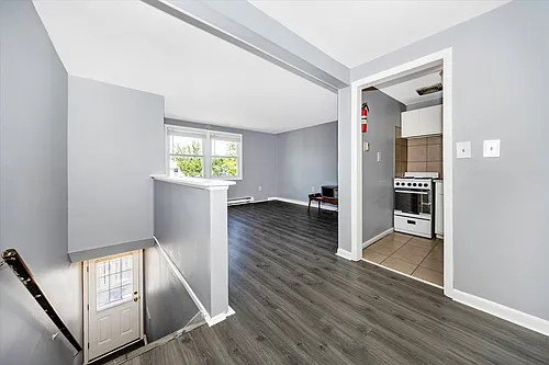 704 Motter Ave #6 Photo 1
