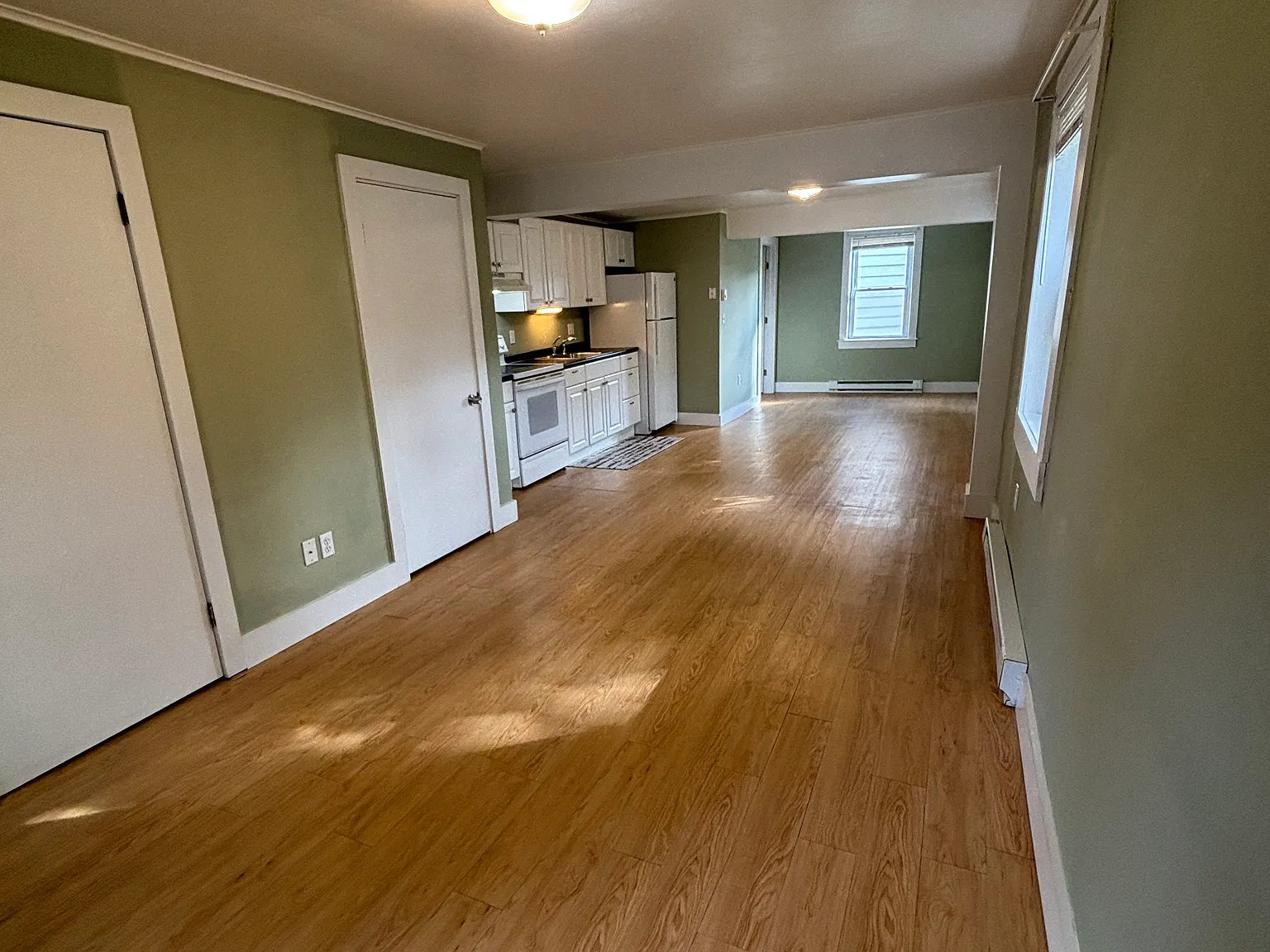 Studio, 550 sqft, $1,050 — Photo 3