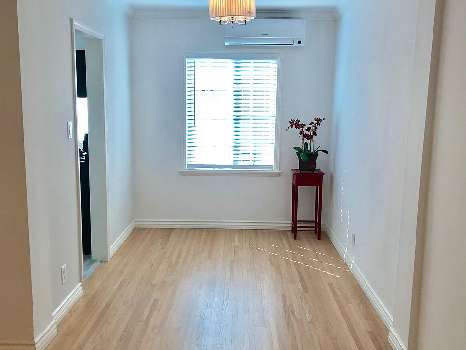 1st image of 1218 W Victory Blvd