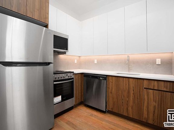 3rd image of 1493 De Kalb Ave #4F