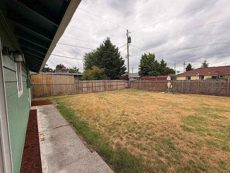 10600 SE 3rd St — Photo 26