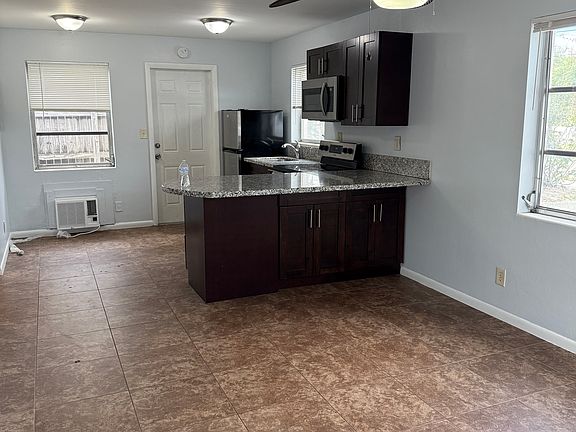3rd image of 338 W Ocean Ave APT 1