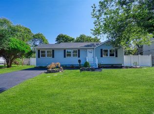 29 Neptune Ave, East Patchogue, NY 11772