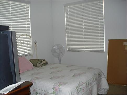 4th image of 6365 Oxford Cir