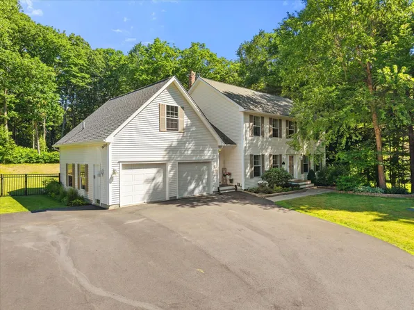 64 Hopkins Road, Hampden, ME 04444