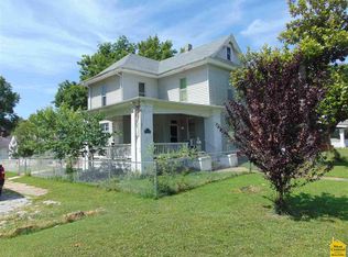 416 E Green St, Clinton, MO 64735