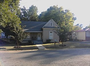 110 W Emory St, Marshall, TX 75670